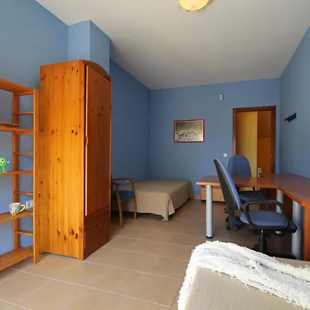 Elvira Manzanera-calpe Villa